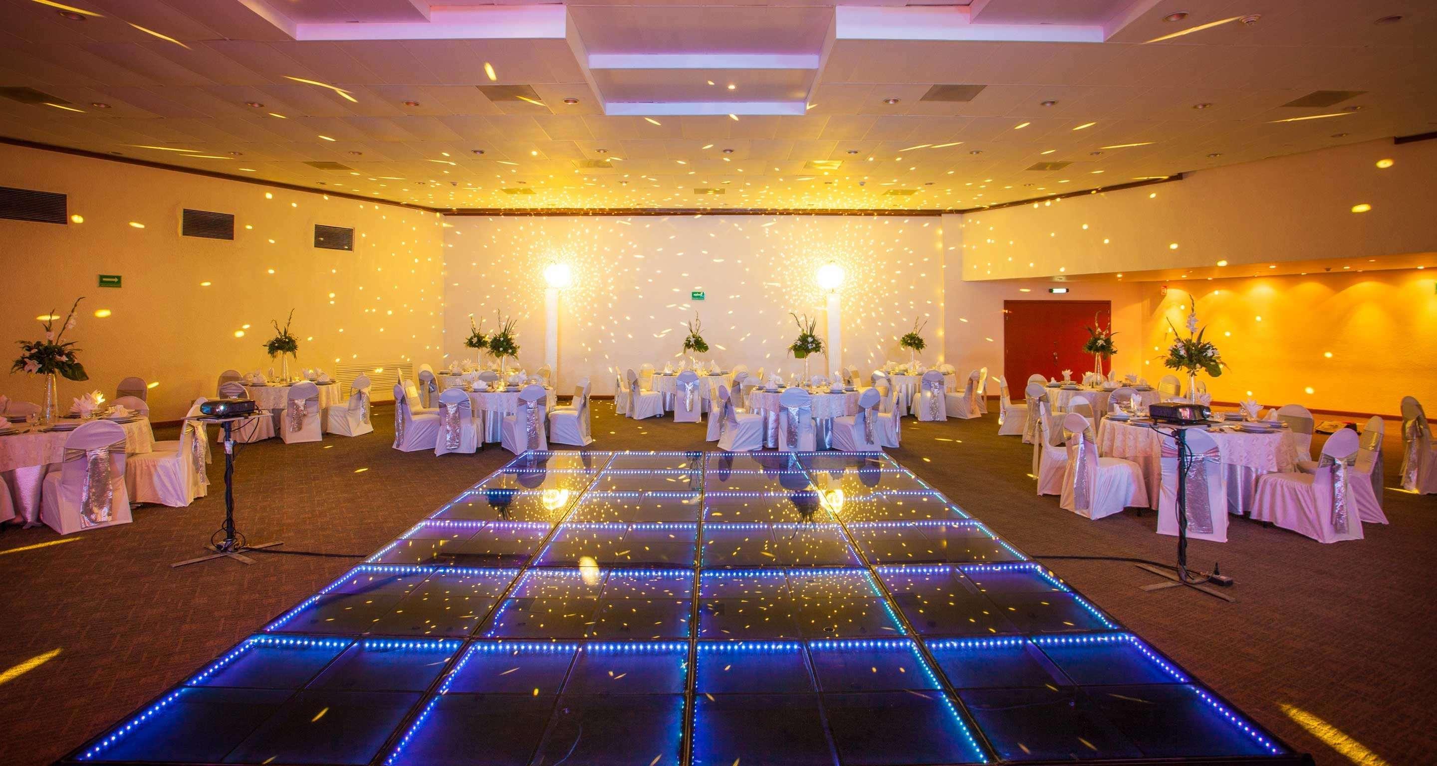 Grand Cantalagua Hotel Morelia, BW Signature Collection Eksteriør billede The ballroom at the Crowne Plaza Hotel, Dublin Airport