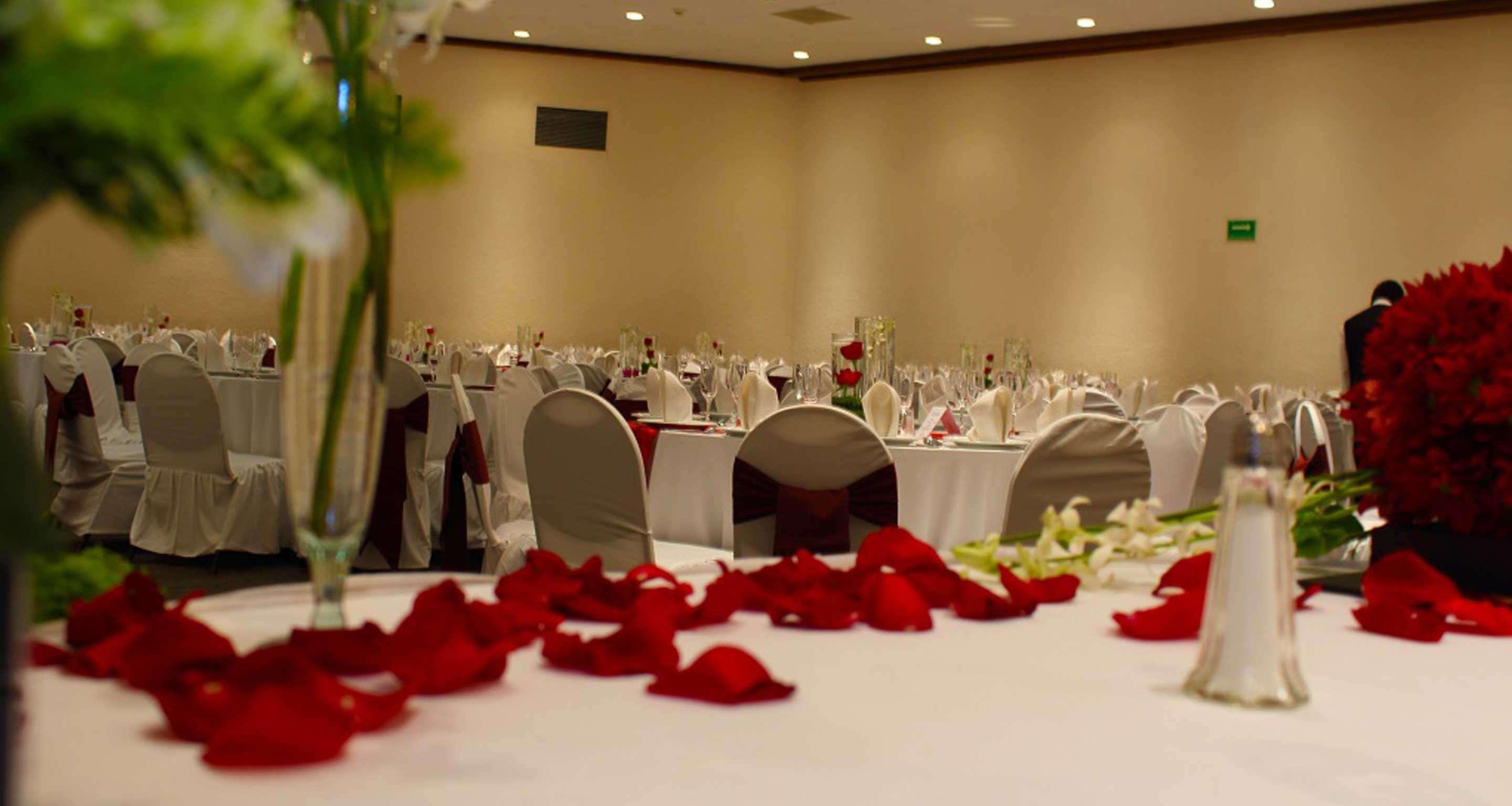 Grand Cantalagua Hotel Morelia, BW Signature Collection Eksteriør billede A wedding reception